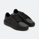 Tênis Cano Baixo Com Recortes E Detalhes Contrastantes Preto